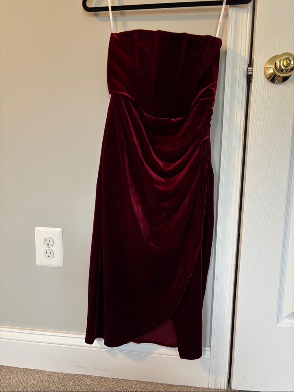 Lulu's Strapless Velvet Midi Dress in Deep Wine